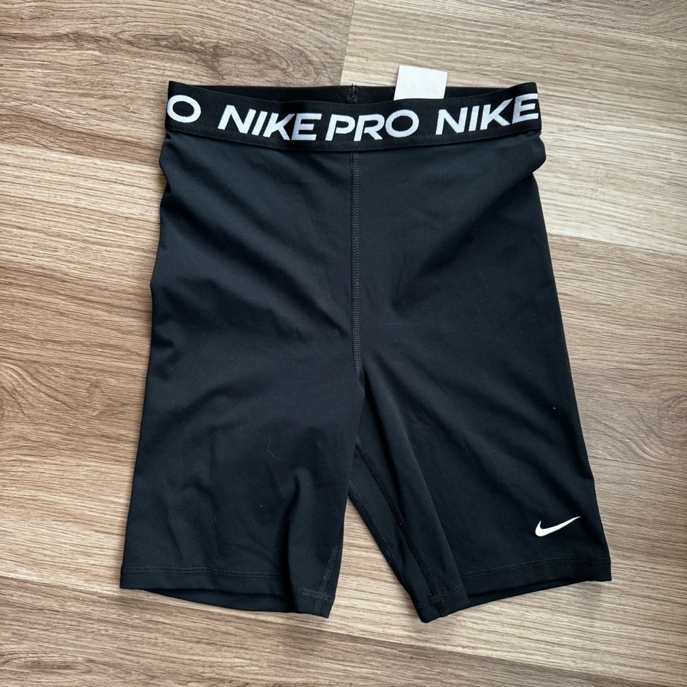 Nike Pro 7” High Waist Biker Shorts Black Women’s Compression Training